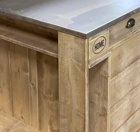 Grilltisch-aus-Paletten-Palettenmöbel-Outdoorküche